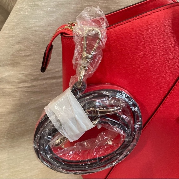 ROBERTA DI CAMERINO Handbag w/  Many Pockets and Compartments and Shoulder Strap - Picture 4 of 16